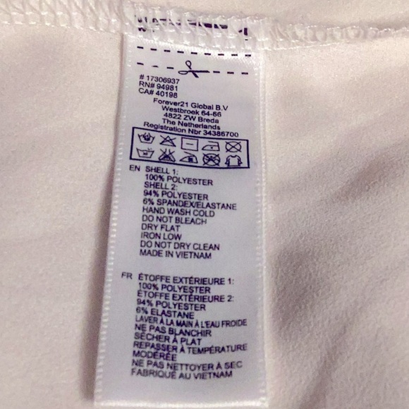 FOREVER 21 WHITE BLOUSE WITH A LEATHER  COLLAR. - Picture 10 of 14